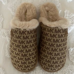 MICHAEL Michael Kors Slip-On Slippers - Never Worn